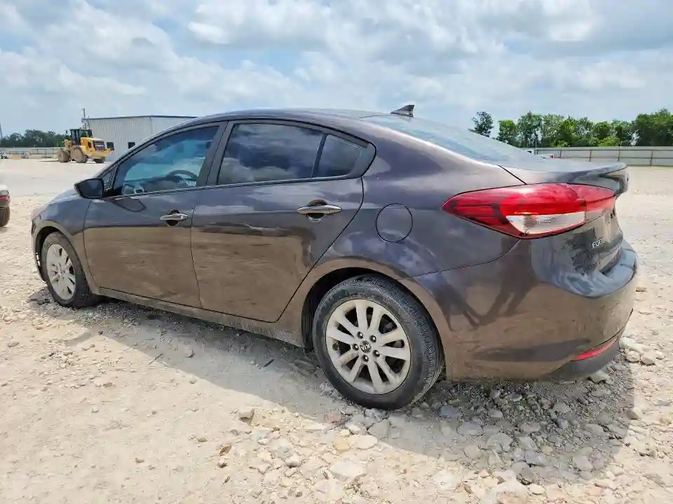3KPFL4A76HE131957 2017 KIA FORTE-1