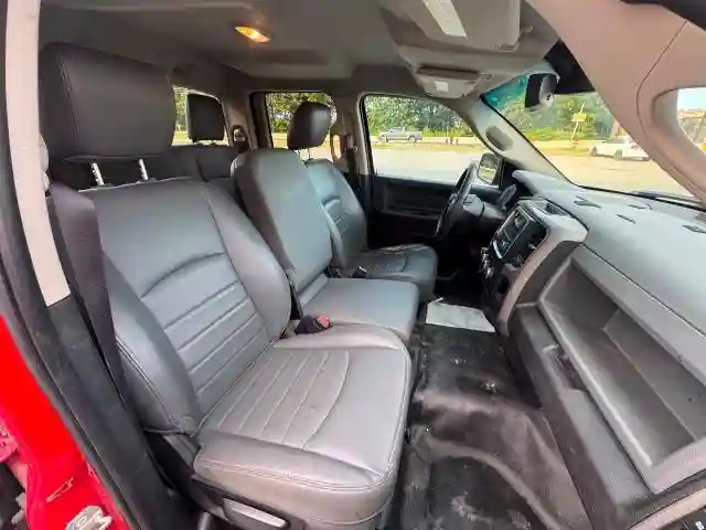 1C6RR6FG2JS272406 2018 RAM 1500-4