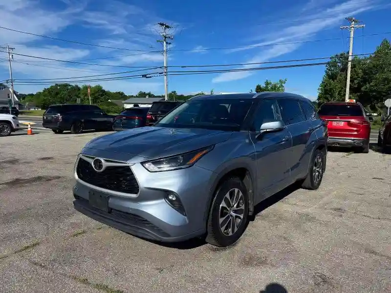 5TDGZRBH6NS174915 2022 TOYOTA HIGHLANDER-1