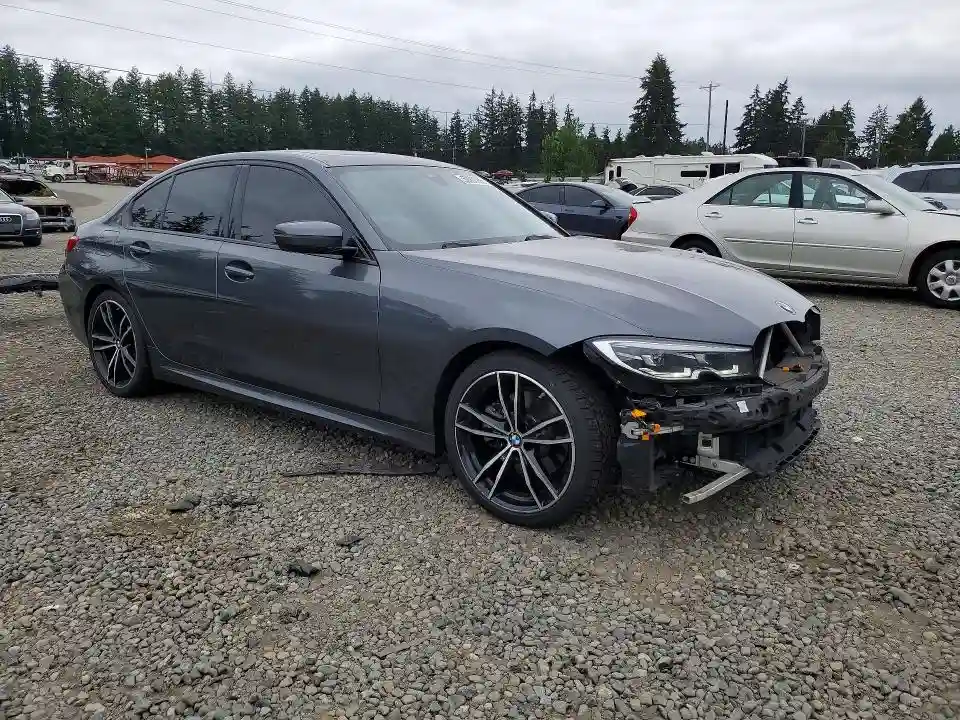 3MW5R7J08M8C09305 2021 BMW 3 SERIES-3