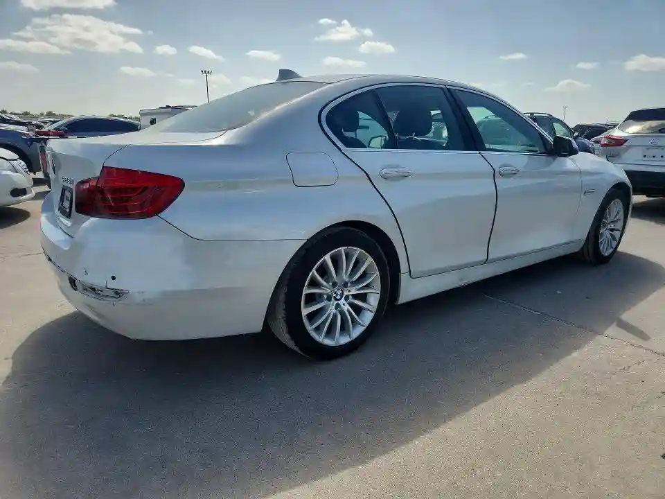 WBA5A5C54FD513869 2015 BMW 5 SERIES-2