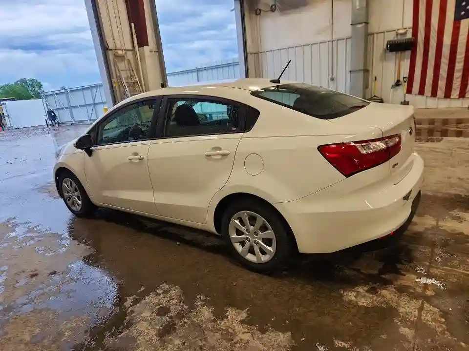 KNADM4A33G6686187 2016 KIA RIO-1