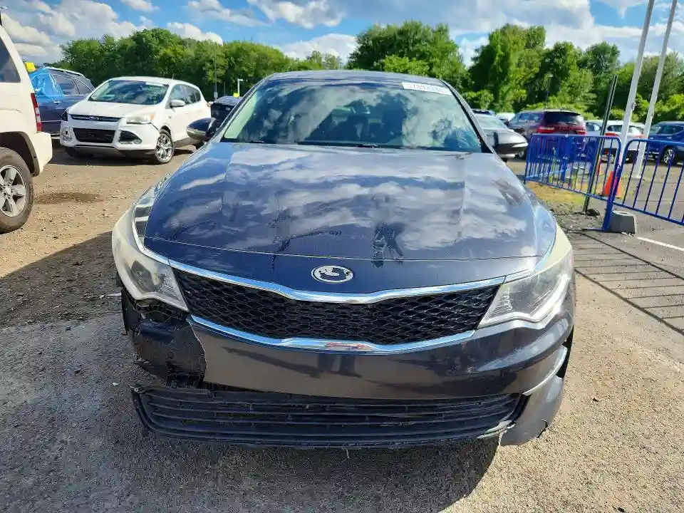 5XXGT4L37HG123792 2017 KIA OPTIMA-4