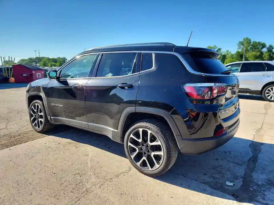 3C4NJDCB1HT664880 2017 JEEP COMPASS-1