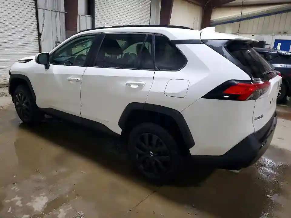 2T3G1RFVXMC165141 2021 TOYOTA RAV4-1