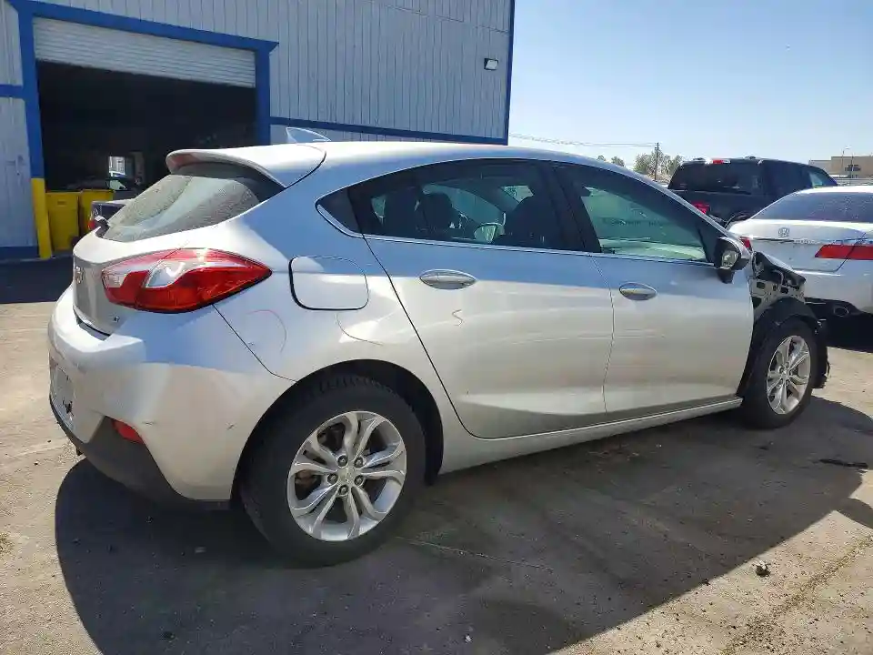 3G1BE6SM4KS575896 2019 CHEVROLET CRUZE-2
