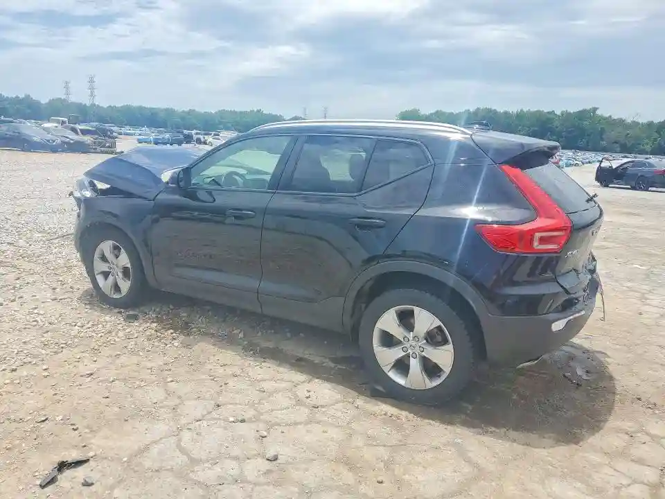 YV4162UK2K2053068 2019 VOLVO XC40-1