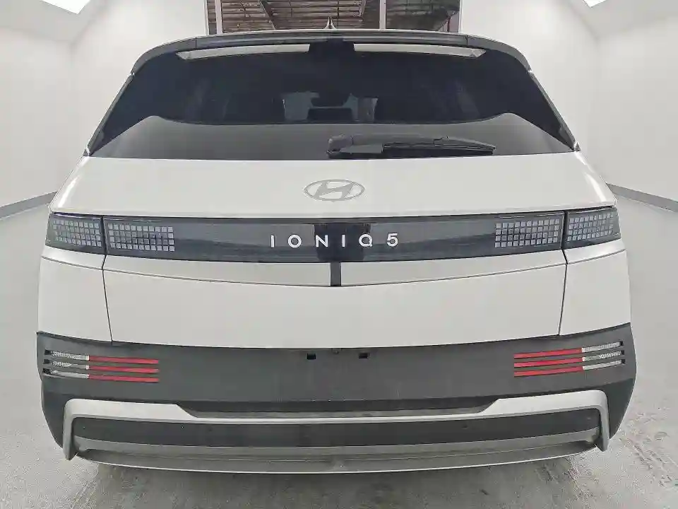 7YAKN4DA7SY014477 2025 HYUNDAI IONIQ-5