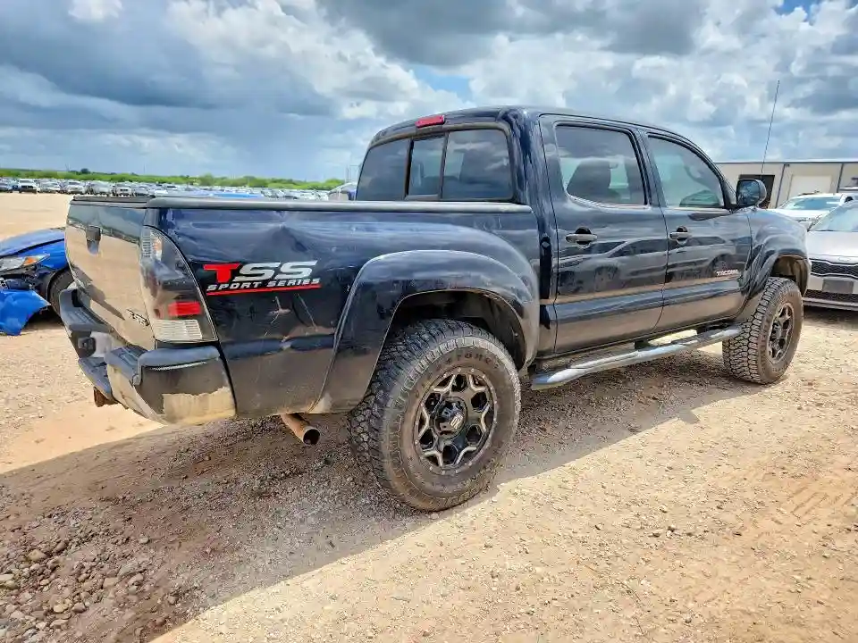 5TFLU4ENXFX121535 2015 TOYOTA TACOMA-2