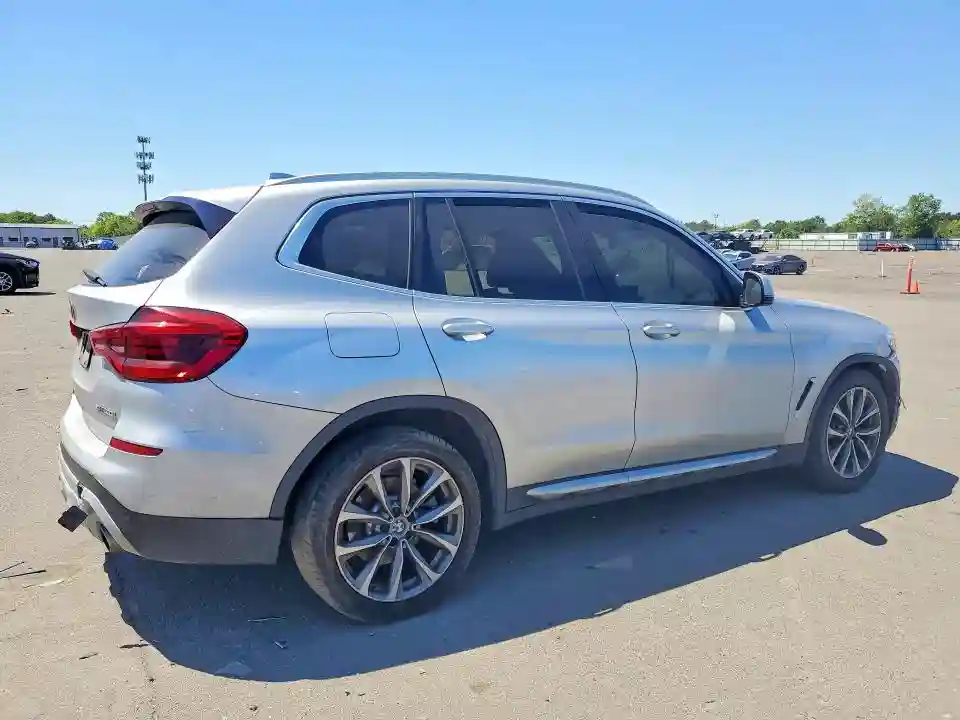 5UXTR9C50JLD72423 2018 BMW X3-2