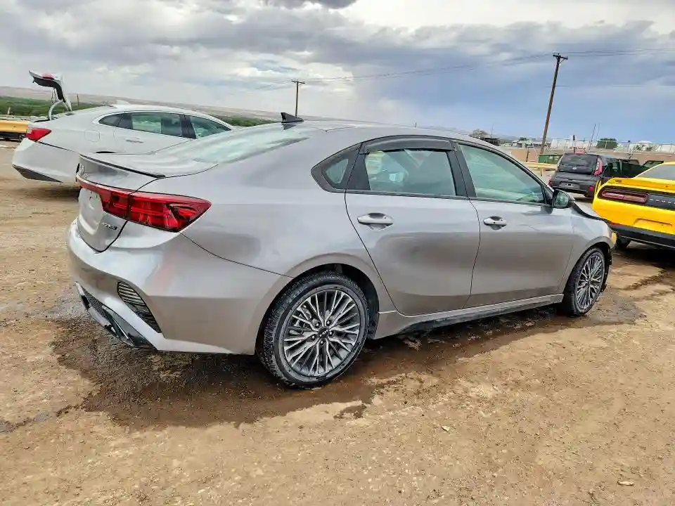 3KPF54AD9RE812566 2024 KIA FORTE-2