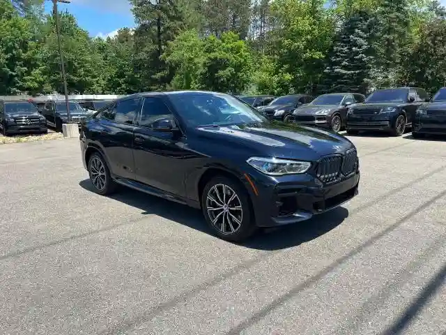 5UXCY6C07N9K62118 2022 BMW X6-0