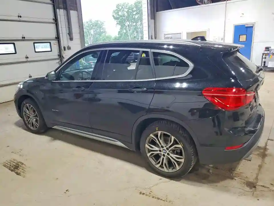 WBXHT3Z35H4A58432 2017 BMW X1-1