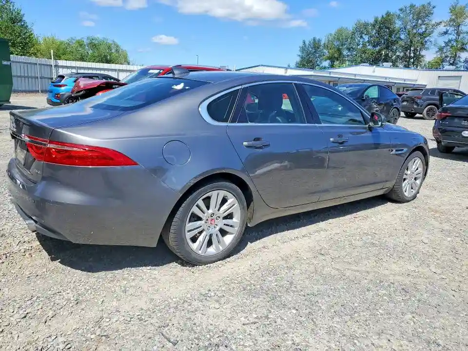 SAJBD4BV4HCY32658 2017 JAGUAR XF-2