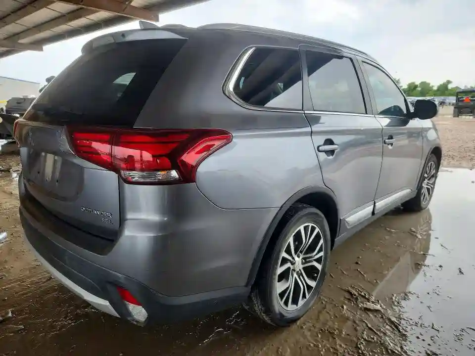 JA4AD3A38HZ035549 2017 MITSUBISHI OUTLANDER-2