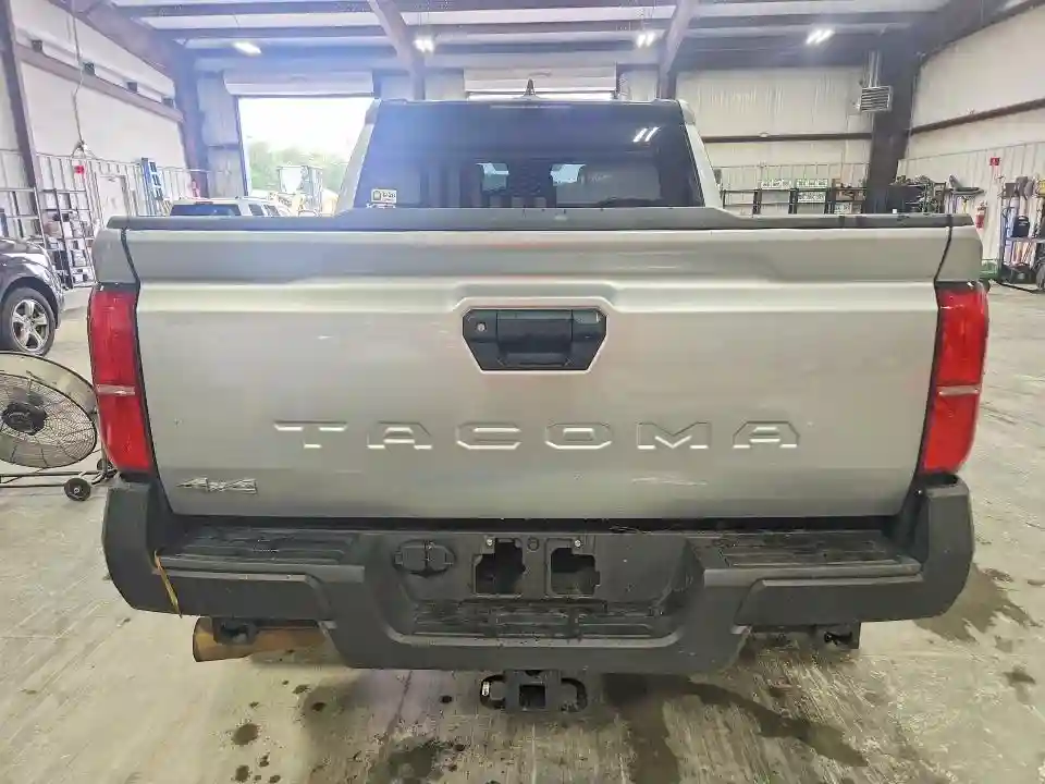 3TYLD5KN2RT008087 2024 TOYOTA TACOMA SR-5
