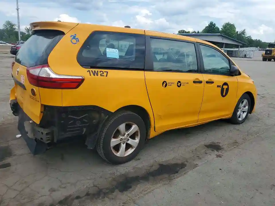 5TDZZ3DC2HS858730 2017 TOYOTA SIENNA-2