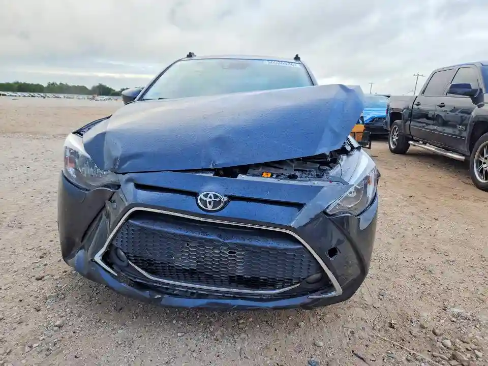3MYDLBJV5LY716306 2020 TOYOTA YARIS-4