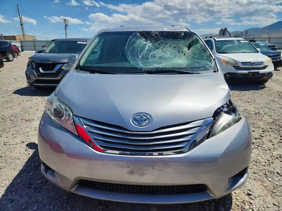 5TDKK3DC6FS558031 2015 TOYOTA SIENNA-4