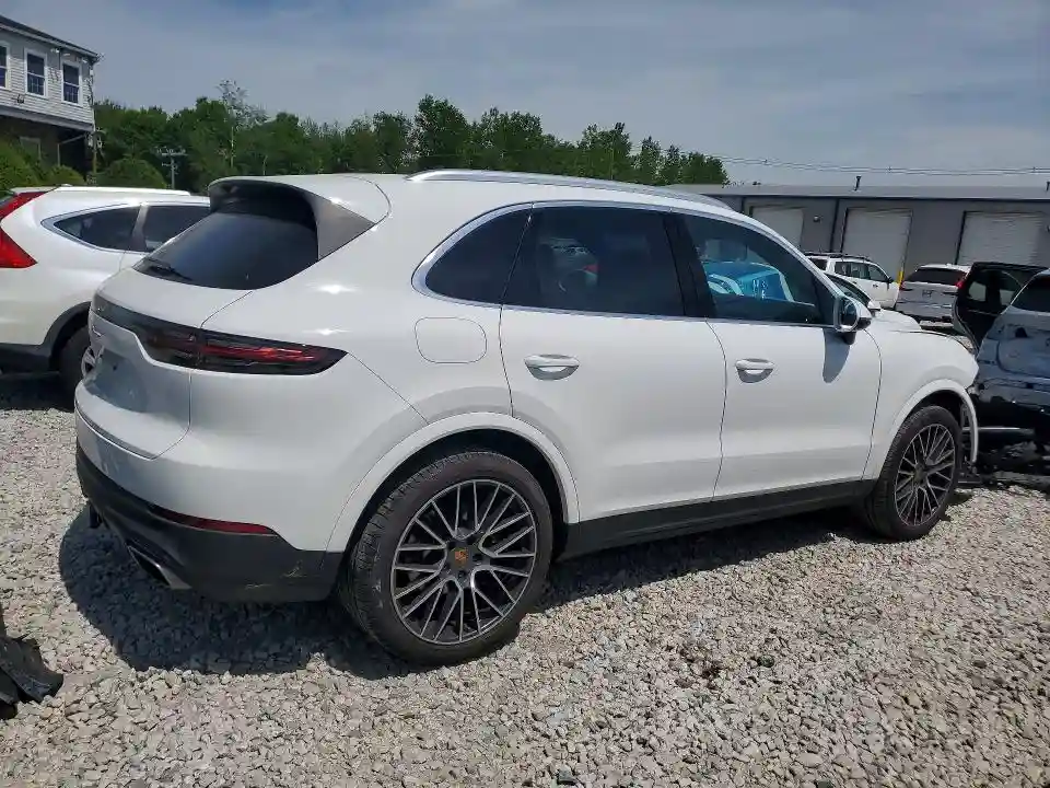 WP1AA2AY7KDA03618 2019 PORSCHE CAYENNE-2