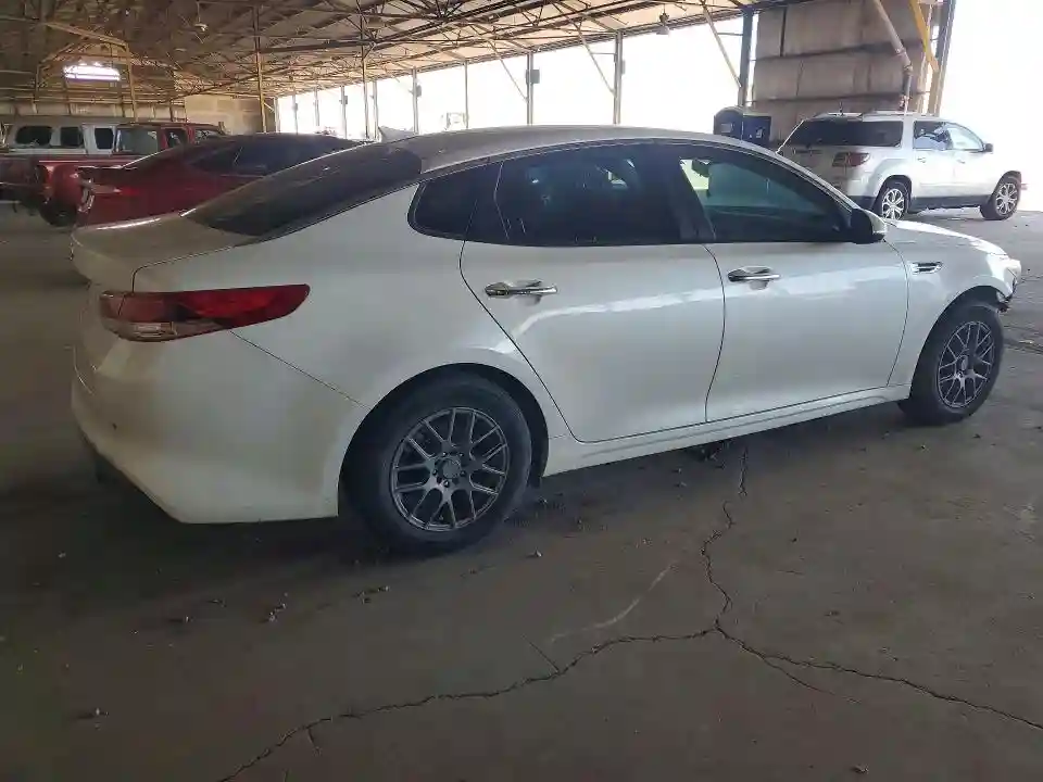 KNAGT4L33J5216509 2018 KIA OPTIMA-2