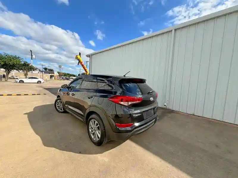KM8J23A47JU700492 2018 HYUNDAI TUCSON-2