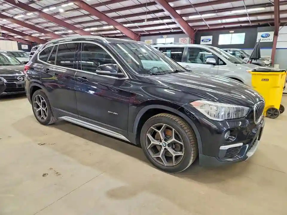 WBXHT3C36J5K28366 2018 BMW X1-3