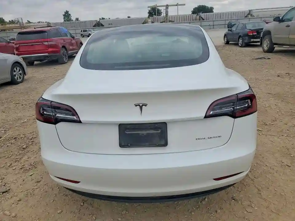 5YJ3E1EB6PF393576 2023 TESLA MODEL 3-5