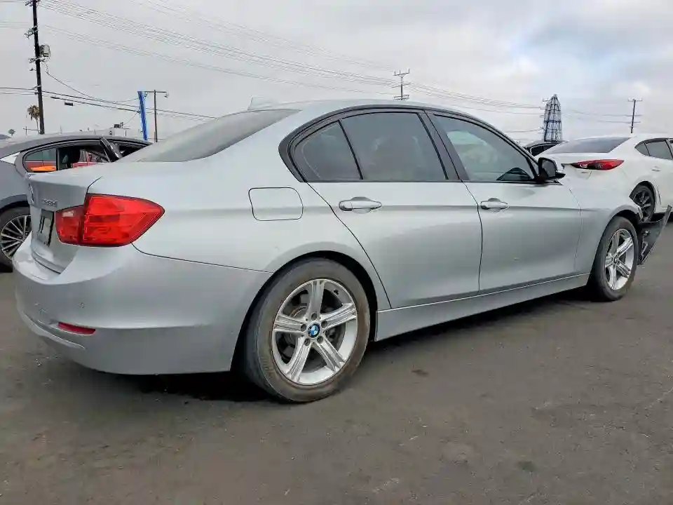 WBA3D3C5XFK158379 2015 BMW 3 SERIES-2