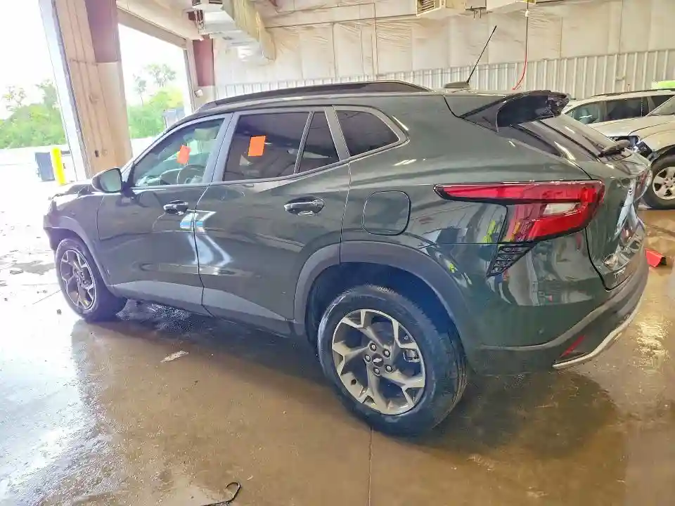 KL77LHEP1SC321828 2025 CHEVROLET TRAX-1