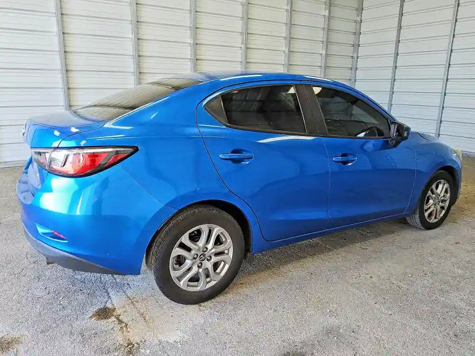 3MYDLBYV0HY196254 2017 TOYOTA YARIS-2