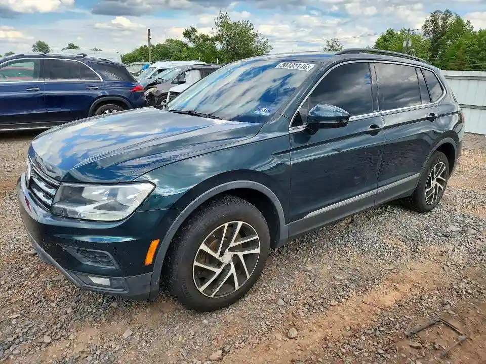 3VV3B7AX4JM025642 2018 VOLKSWAGEN TIGUAN-0
