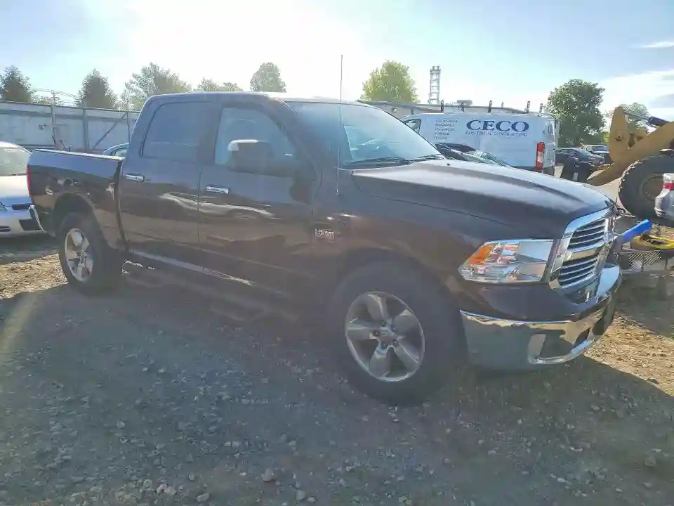 3C6RR7LT7FG596523 2015 RAM 1500-3