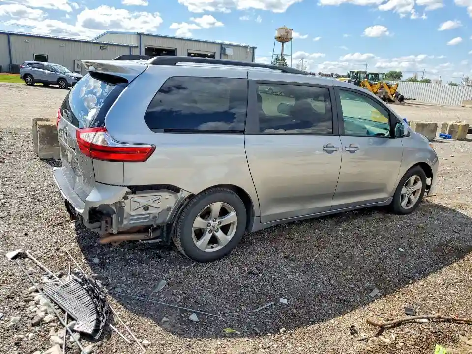 5TDKK3DC8GS745367 2016 TOYOTA SIENNA-2
