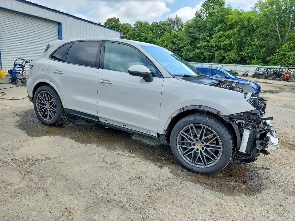 WP1AA2AY7SDA07040 2025 PORSCHE CAYENNE-3