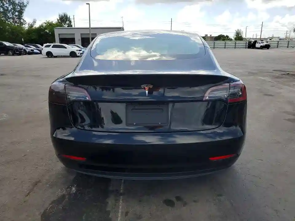 5YJ3E1EAXKF416096 2019 TESLA MODEL 3-5