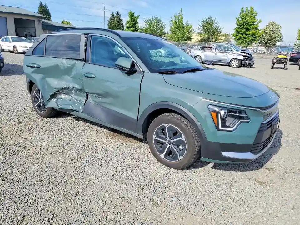 KNDCR3LE9R5190313 2024 KIA NIRO-3