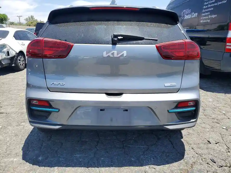 KNDCE3LG0N5135952 2022 KIA NIRO-5