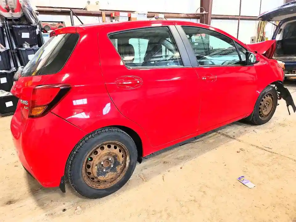 VNKKTUD39FA032239 2015 TOYOTA YARIS-2