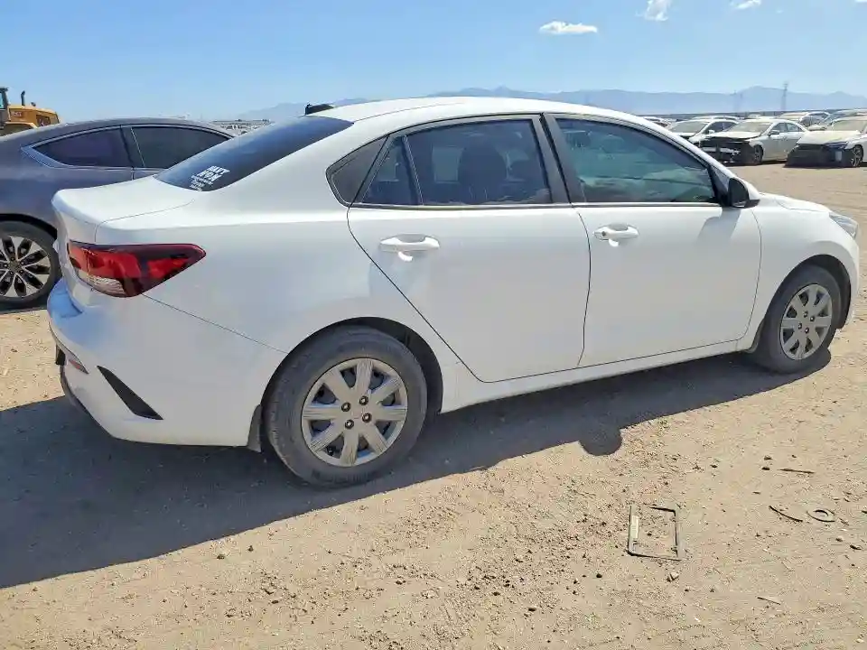 3KPA24AD0NE479574 2022 KIA RIO-2