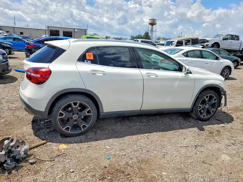 WDCTG4EB3JJ471415 2018 MERCEDES-BENZ GLA-CLASS-2