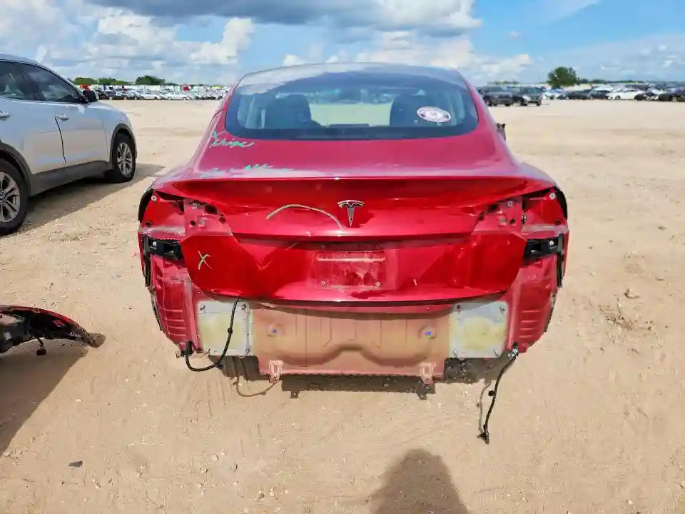 5YJ3E1EA2JF126045 2018 TESLA MODEL 3-5