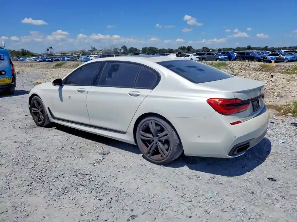 WBA7E2C53JG741932 2018 BMW 7 SERIES-1