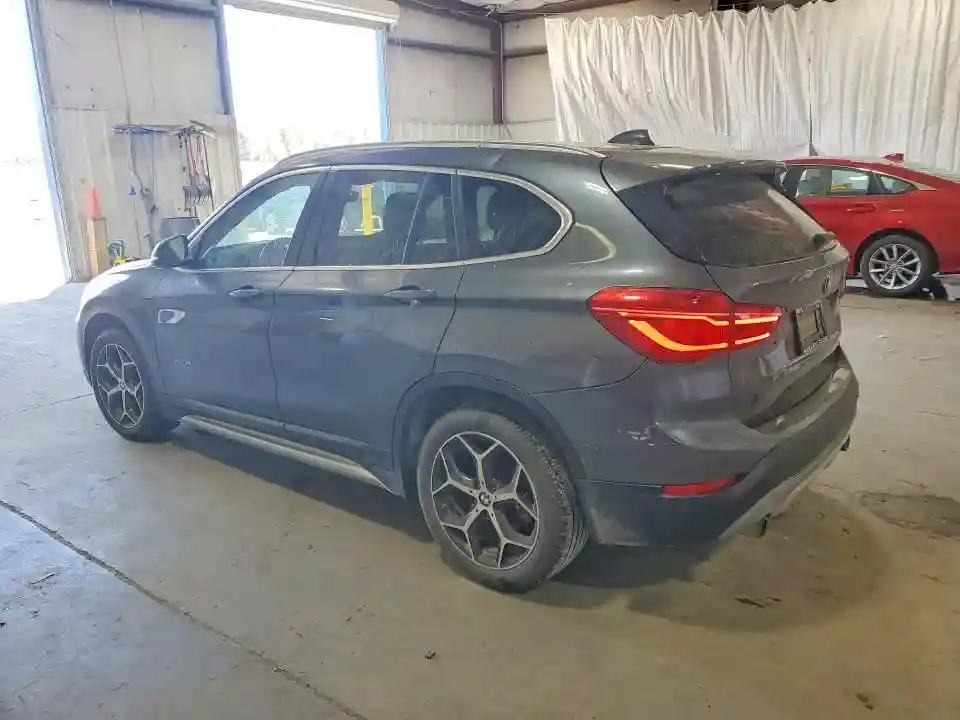 WBXHT3C36H5F68386 2017 BMW X1-1