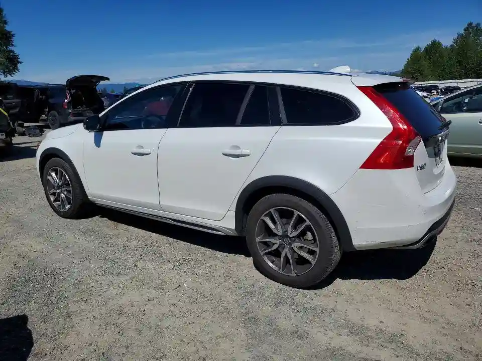 YV4612HK7G1016934 2016 VOLVO V60-1