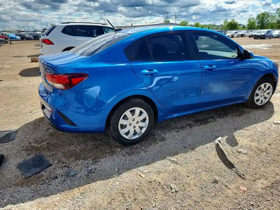 3KPA24AD1ME393589 2021 KIA RIO-2