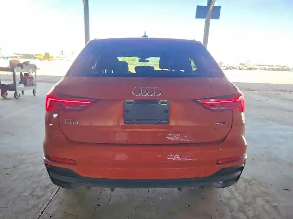 WA1DECF30P1106954 2023 AUDI Q3-5
