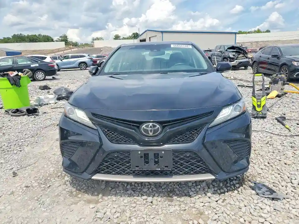 4T1B61HK0JU126805 2018 TOYOTA CAMRY-4