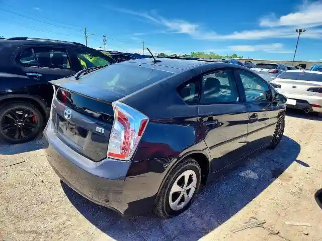JTDKN3DU5F0433864 2015 TOYOTA PRIUS-2