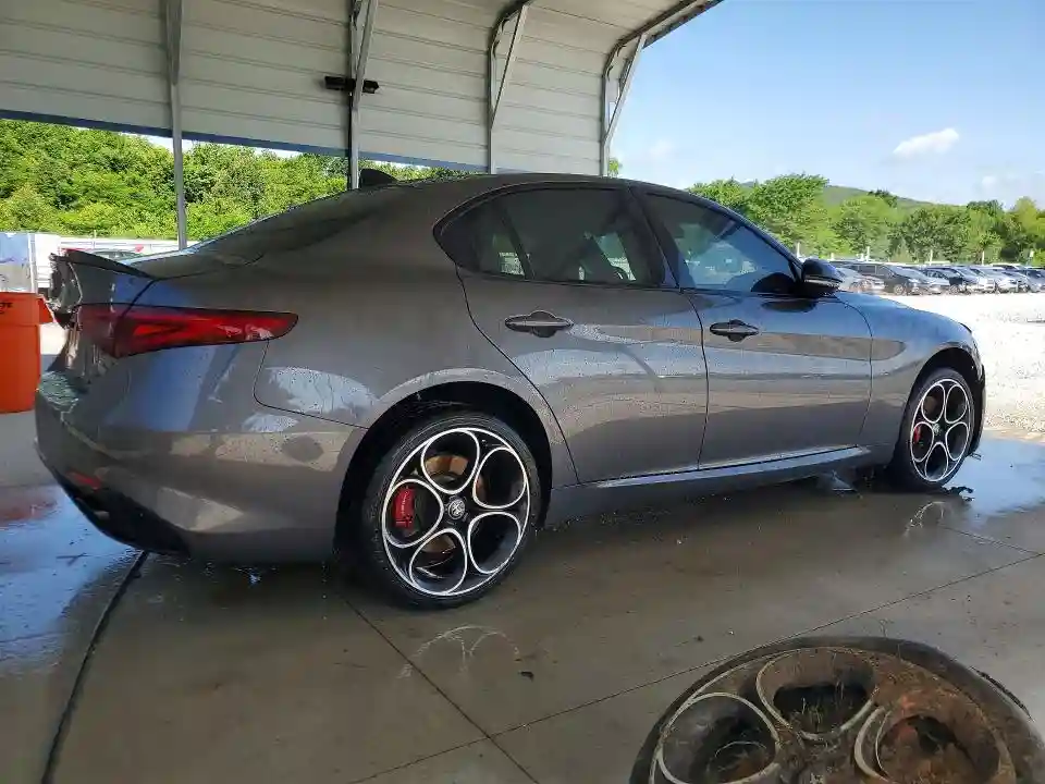ZARFANBN8N7654116 2022 ALFA ROMEO GIULIA-2